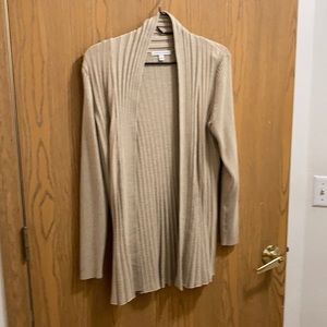 XL tan open front cardigan.